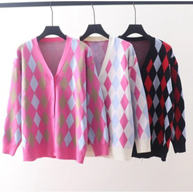 

Women Loose V-Neck Sweaters Oversized Argyle Knitted Cardigan Sweater Autumn Patchwork Plaid Female Vintage Lady Tops Sweaters