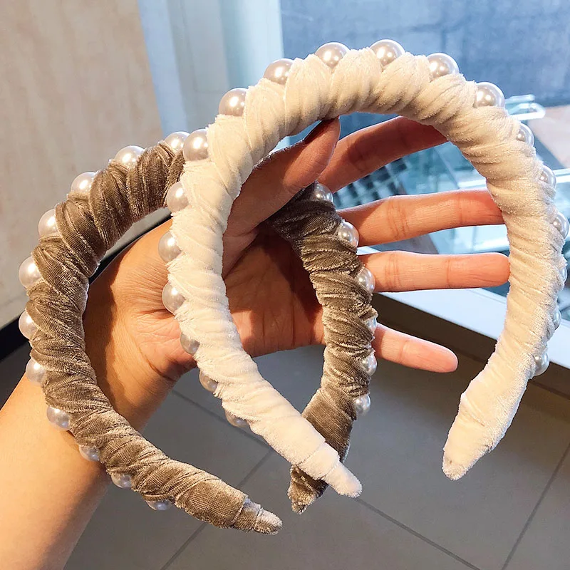 Женская бархатная широкая повязка на голову элегантная бутиковая с жемчужинами