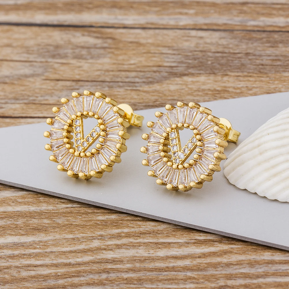 Лидер продаж 26 Начальная буква серьги персональный медь кубический цирконий