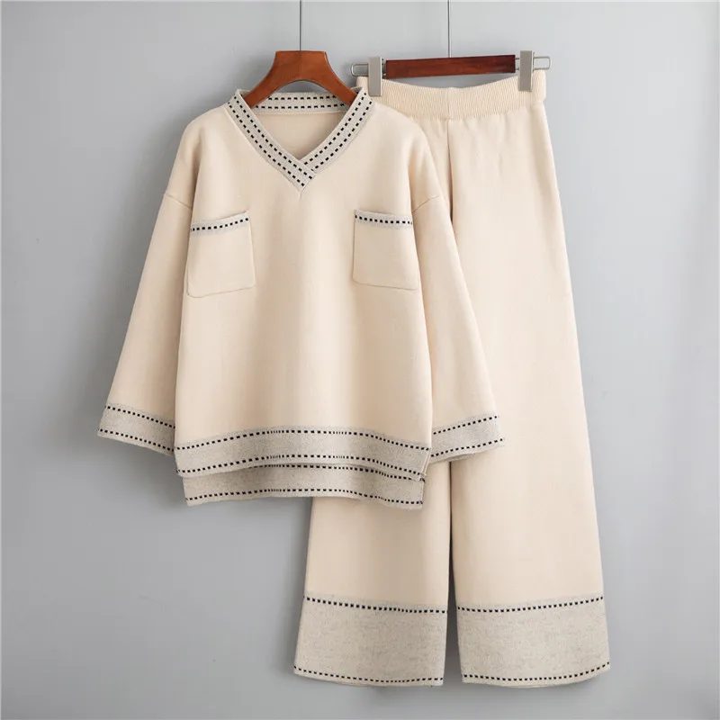 

A Fairy Female Leisure Wide-legged Pants Suit New Winter Western Style Fashion Sweater Loose Web Celebrity Two-piece Outfit