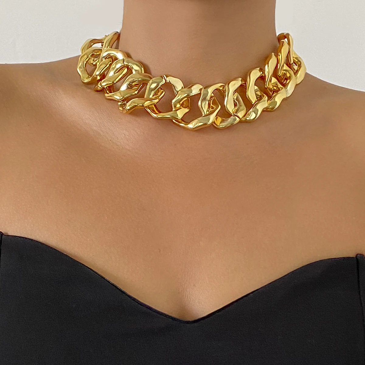 

Lacteo Exaggerated Big Twist Chain Choker Necklaces for Women Punk Gothic Gold Color Thick Chunky Chain Necklace Jewelry Gifts