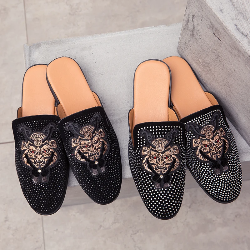 

Мужские кожаные шлепанцы с вышивкой, классические тапочки шлепанцы, уличные повседневные лоферы, большие размеры, 2020