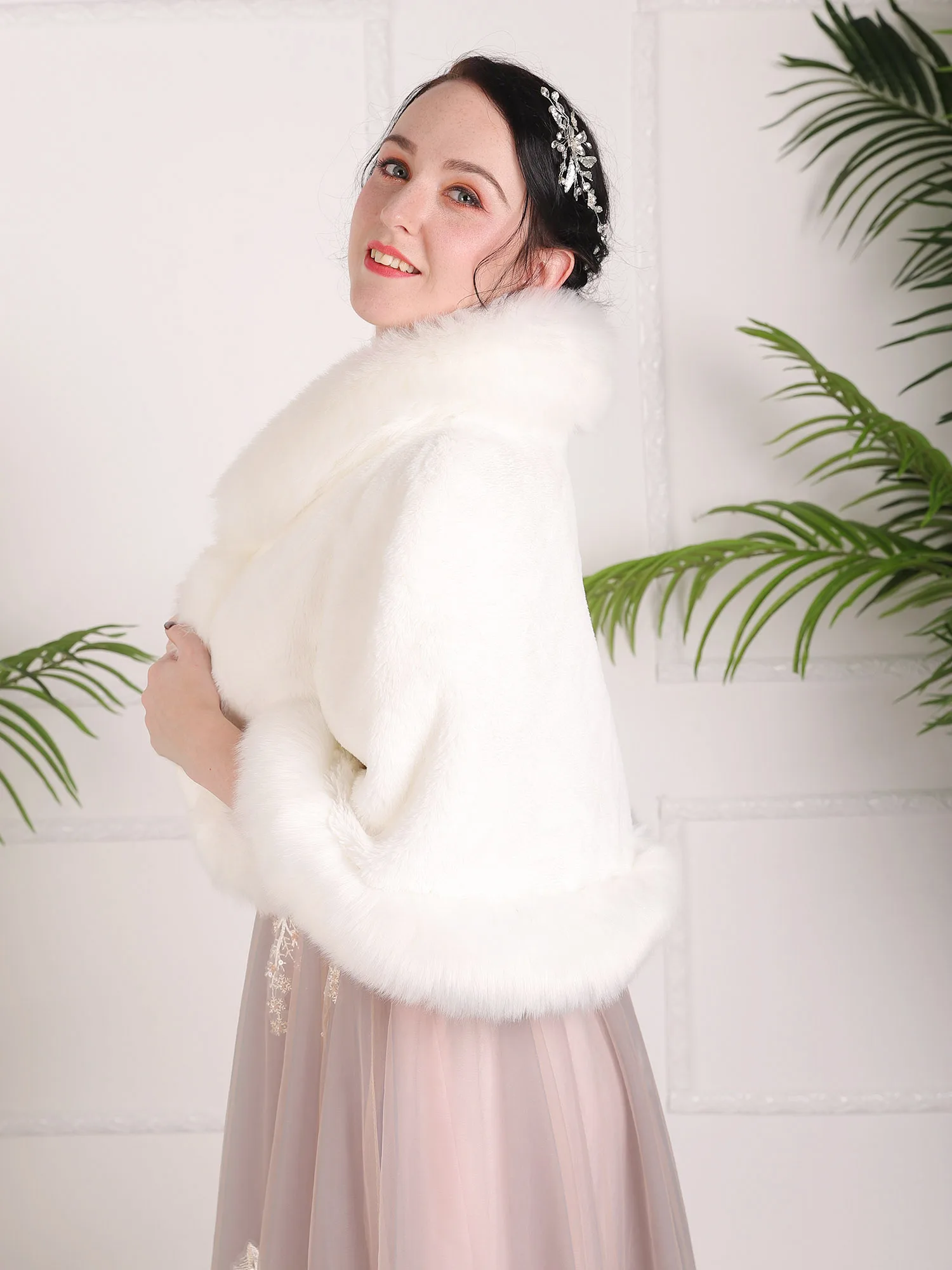 Аристократические зимние чистые элегантные плюшевые теплые удобные меховые