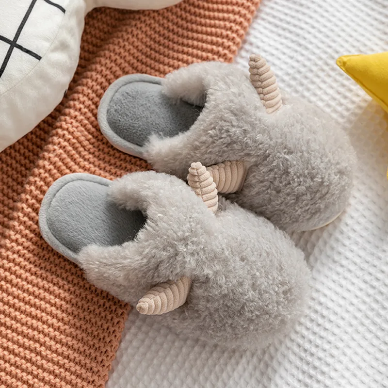 Симпатичные пушистые тапочки с коровьими рожками для женщин и мужчин Мультяшные