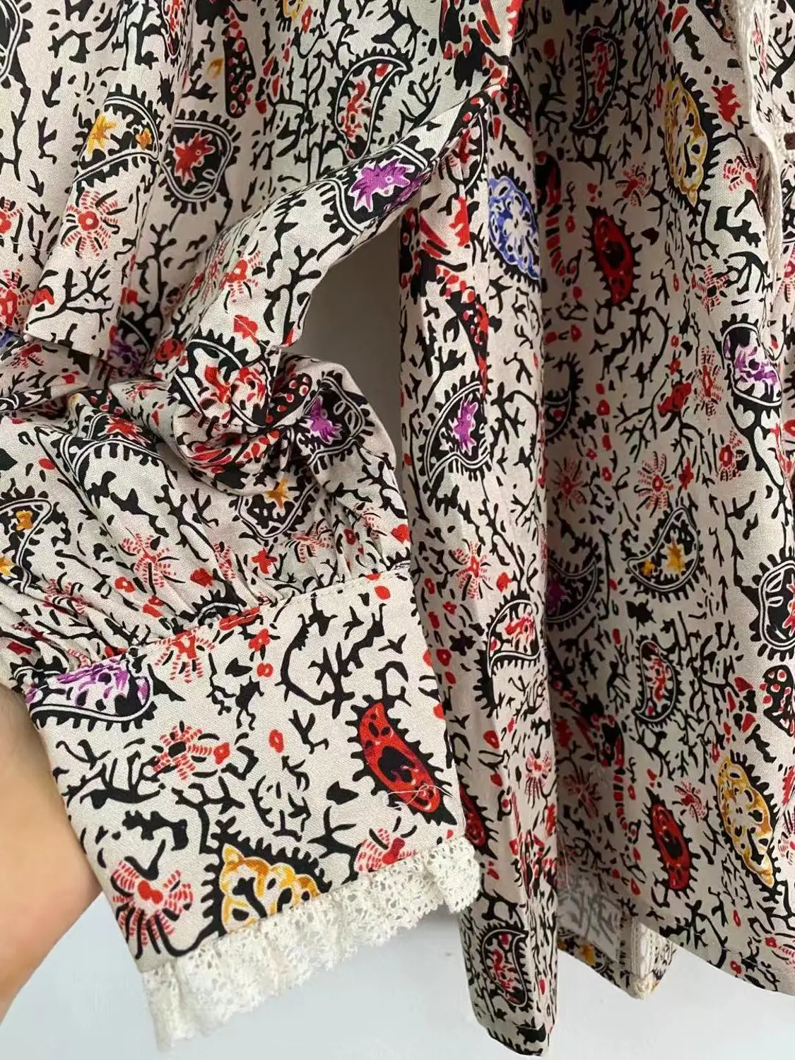 

Women's Ruffled Hollow out Lace Blouse Solid Color or Floral Printed Long Sleeve Vintage Shirt and Tops 2021 Autumn