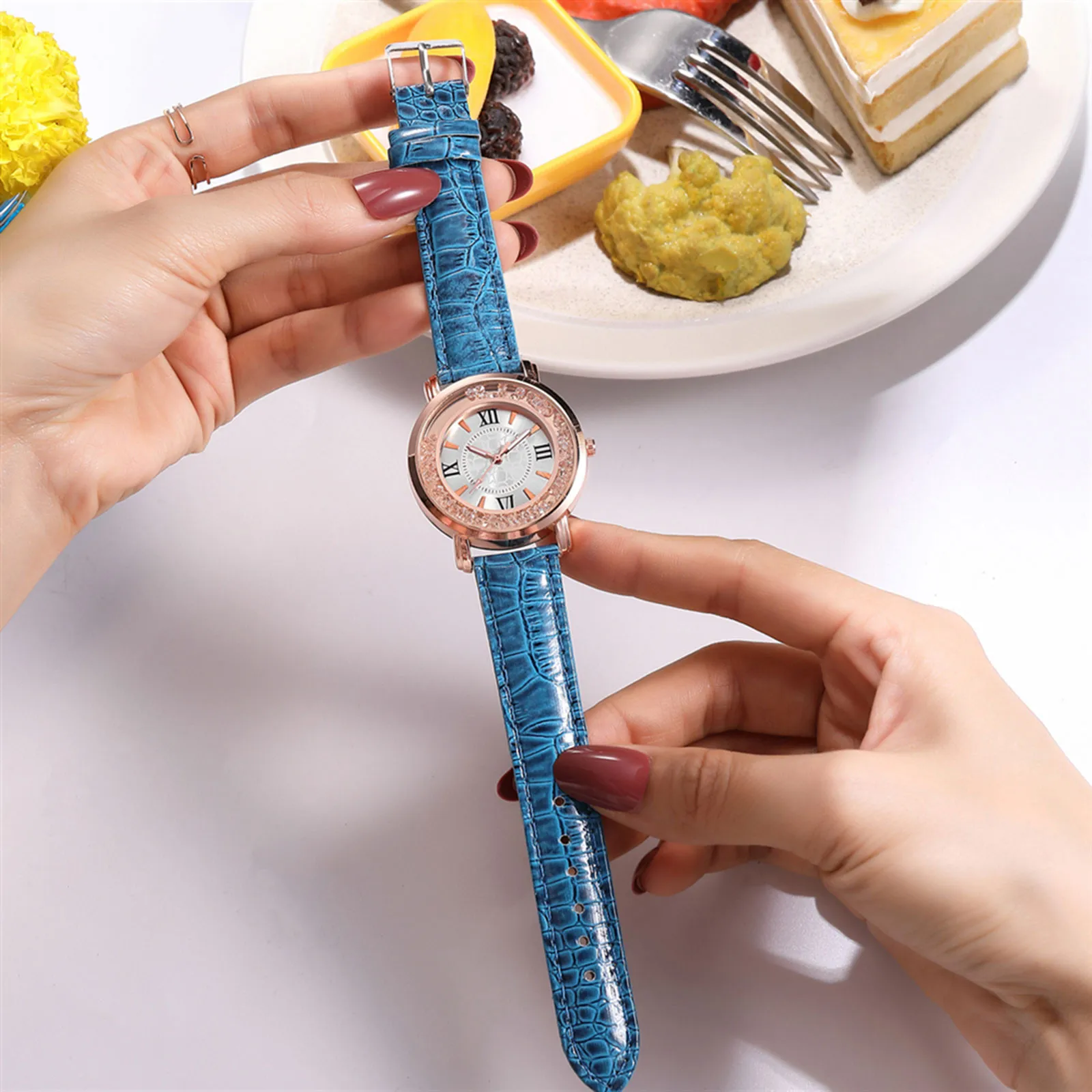 

NEW Wrist Watch For Women Fashion Casual Leather Belt Watches Simple Ladies' Dial Quartz Clock Dress Wristwatches Reloj Mujer