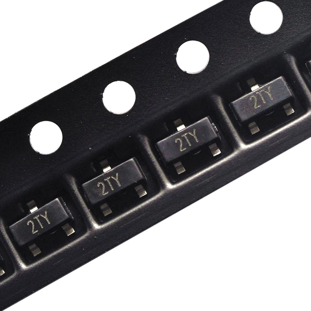 

XC6215B182MR XC6215B182 SOT23-5 Новый и оригинальный, бесплатная доставка