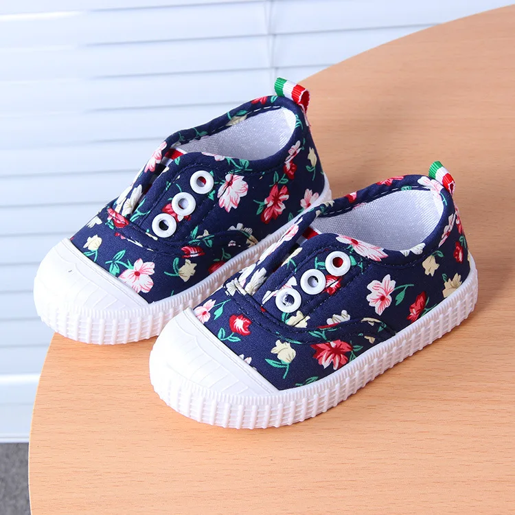 Стельки 13-15 см модная детская обувь с мягкой подошвой и цветочным рисунком для