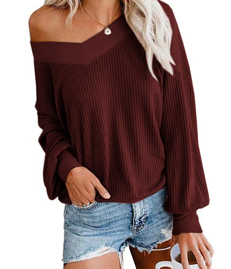 Пуловер женский трикотажный однотонный с V-образным вырезом и открытыми плечами |