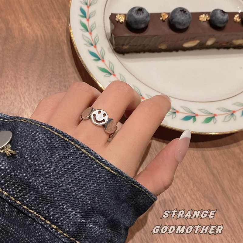 

Retro Ring Women's Fashion Personalized Minority Design Sense Ins Smiley Face Opening Adjustable Index Finger Ring Hip-Hop