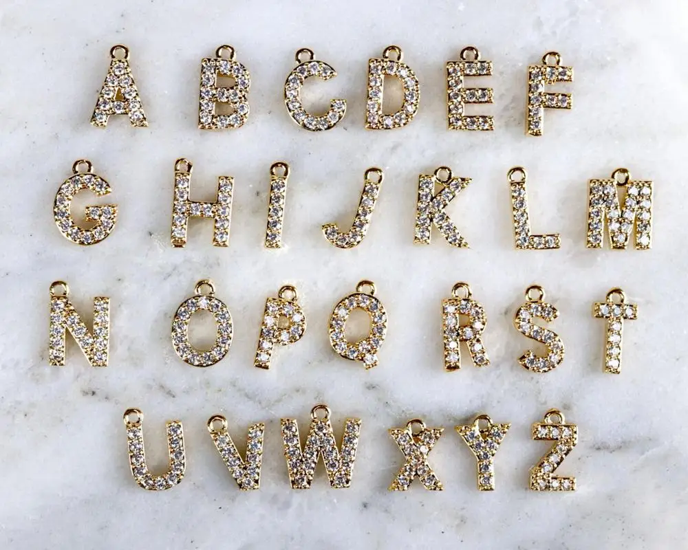 Серьги в стиле бохо с надписью и золотым кубическим цирконием серьги буквами Huggie