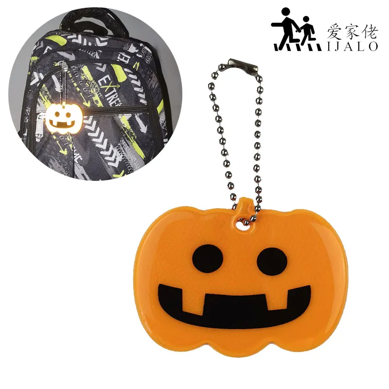 

Отражатель в виде тыквы и монстра для Хэллоуина, светоотражаПредупреждение подвесной светильник, брелок для ночной езды на велосипеде