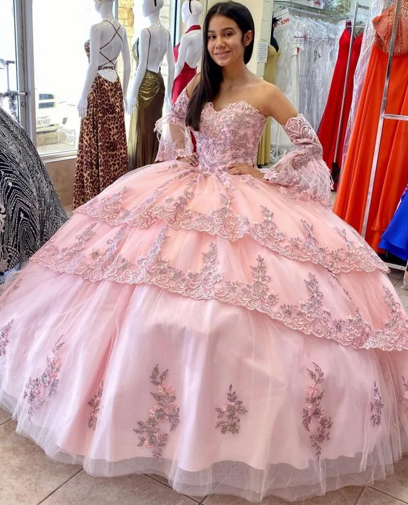 

Graduation Robes Sweet 16 Quinceanera Dresses With Detachable Sleeves Lace Appliqued Corset Ball Gown Vestido De 15 Anos