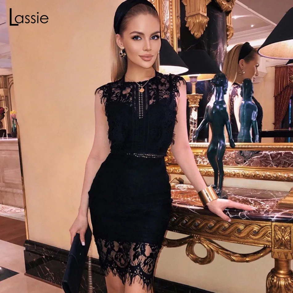 

2021 elegant hollow lace ladies knee-length dress star same paragraph black lace mid-length dress ladies party skirt Round neck