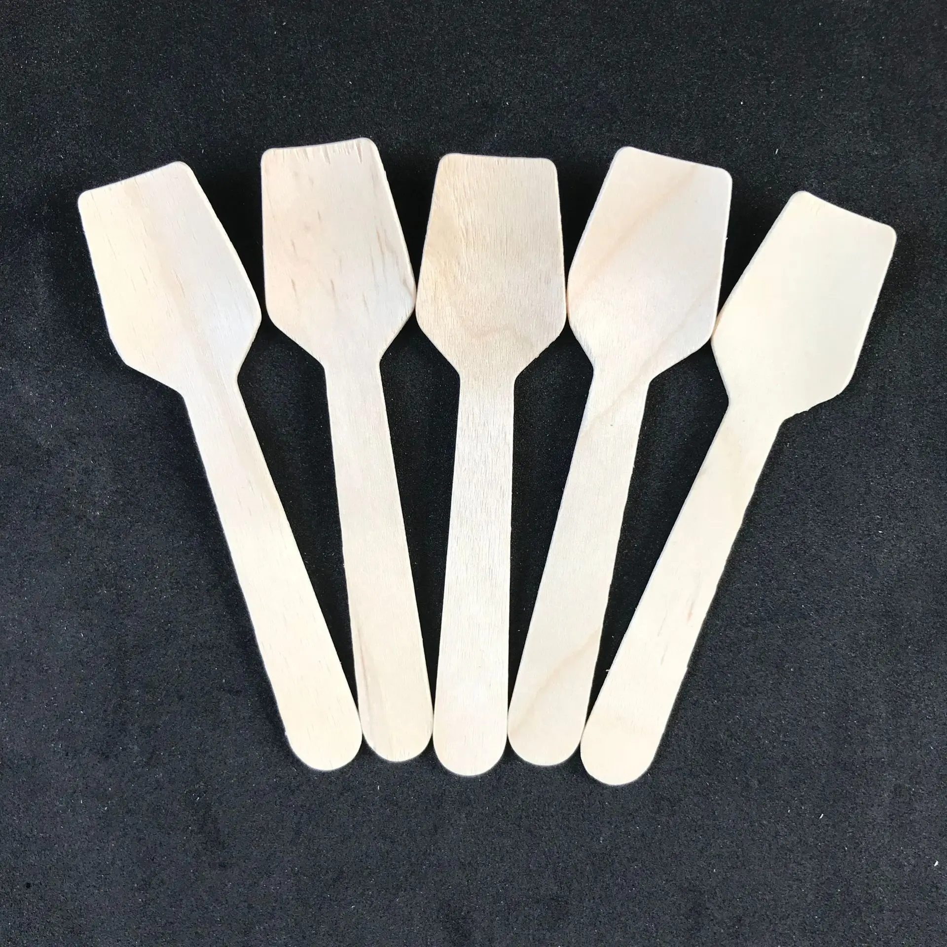 100pcs Disposable Healthy new wooden cake spoon Smooth Natural Ice Cream Spoons Dessert kid spoon for Yogurt mini small spoon