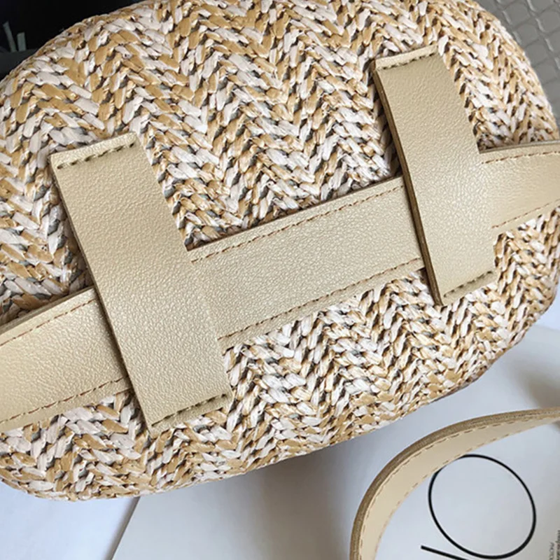 Женская сумка мессенджер с вышивкой кремового цвета|Сумки ручками| |