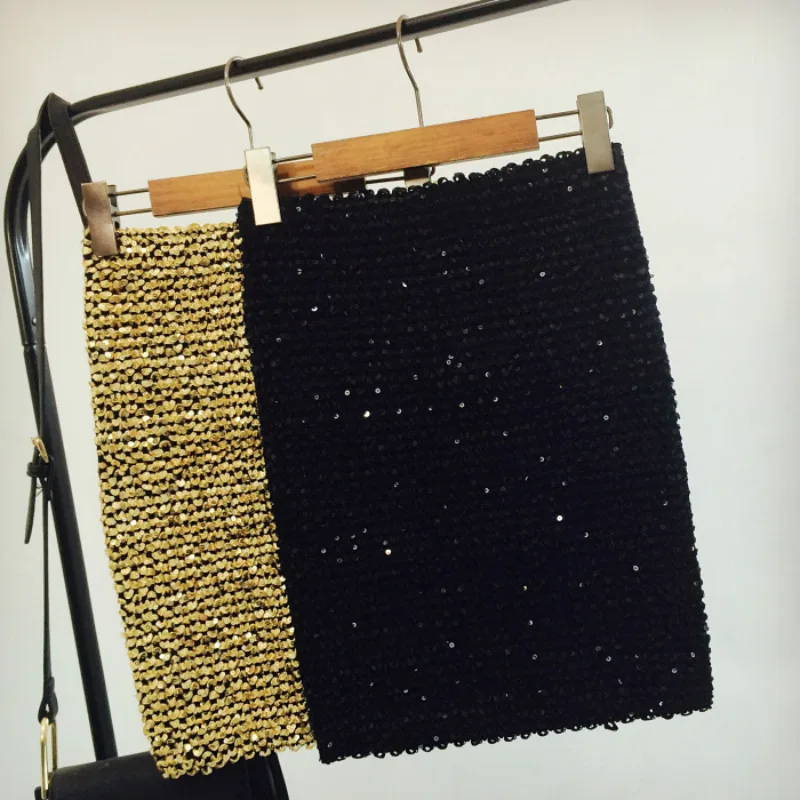 Женская Золотая юбка карандаш обтягивающая с бусинами и эластичным поясом