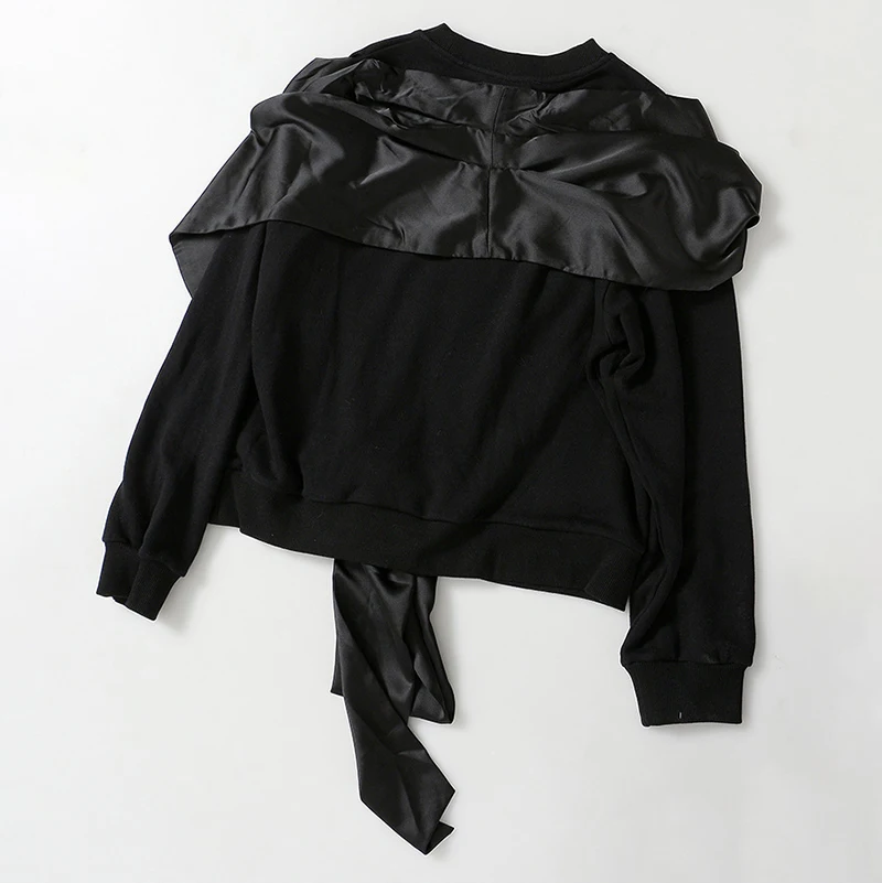 

[EAM] Loose Fit Black Bandage Bow Sweatshirt New Round Neck Long Sleeve Women Big Size Fashion Tide Spring Autumn 2021 1DC679