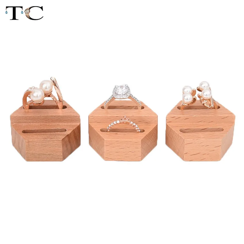 

1 Pcs Solid Wood Hexagon Creative Ring Display Bracket Jewelry Ring Storage Rack Hexagon 3.9x1.9cm