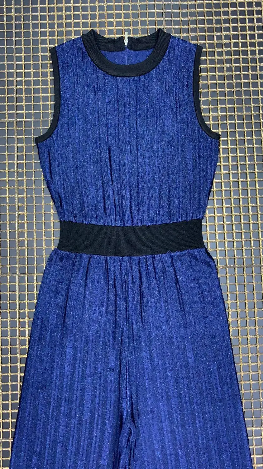 Женский Облегающий комбинезон без рукавов голубой с круглым вырезом вечерний