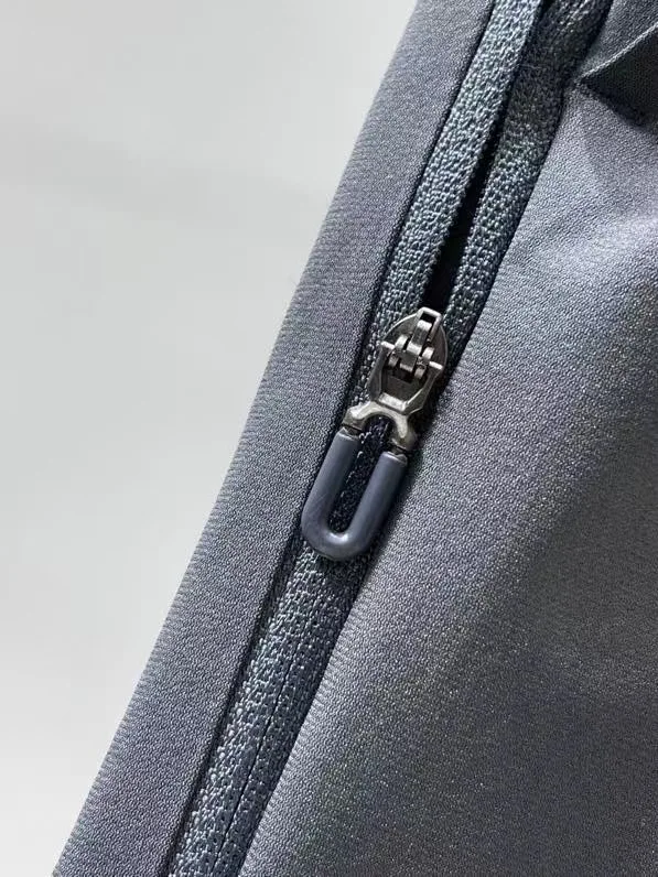 

Big bird's 21-year-old men's outdoor sports leisure elastic quick drying breathable pants are available in two colors