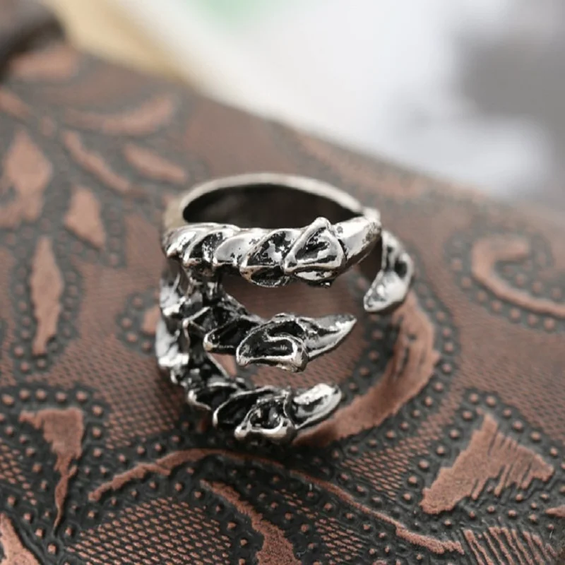 Открытие Коготь Дракона Кольцо студенческое старинное серебряное властное