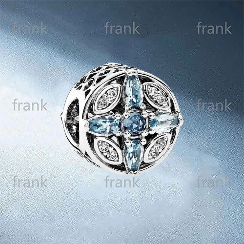 

791995NMBMX Winter Moments Charm