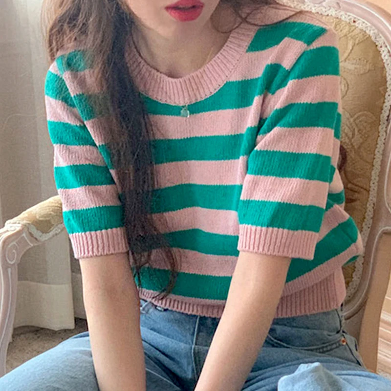 

Korean Chic Age Reduction Sweet Round Neck Contrast Stripe Design Loose Wild Pullover Short-Sleeved Knit Sweater Women