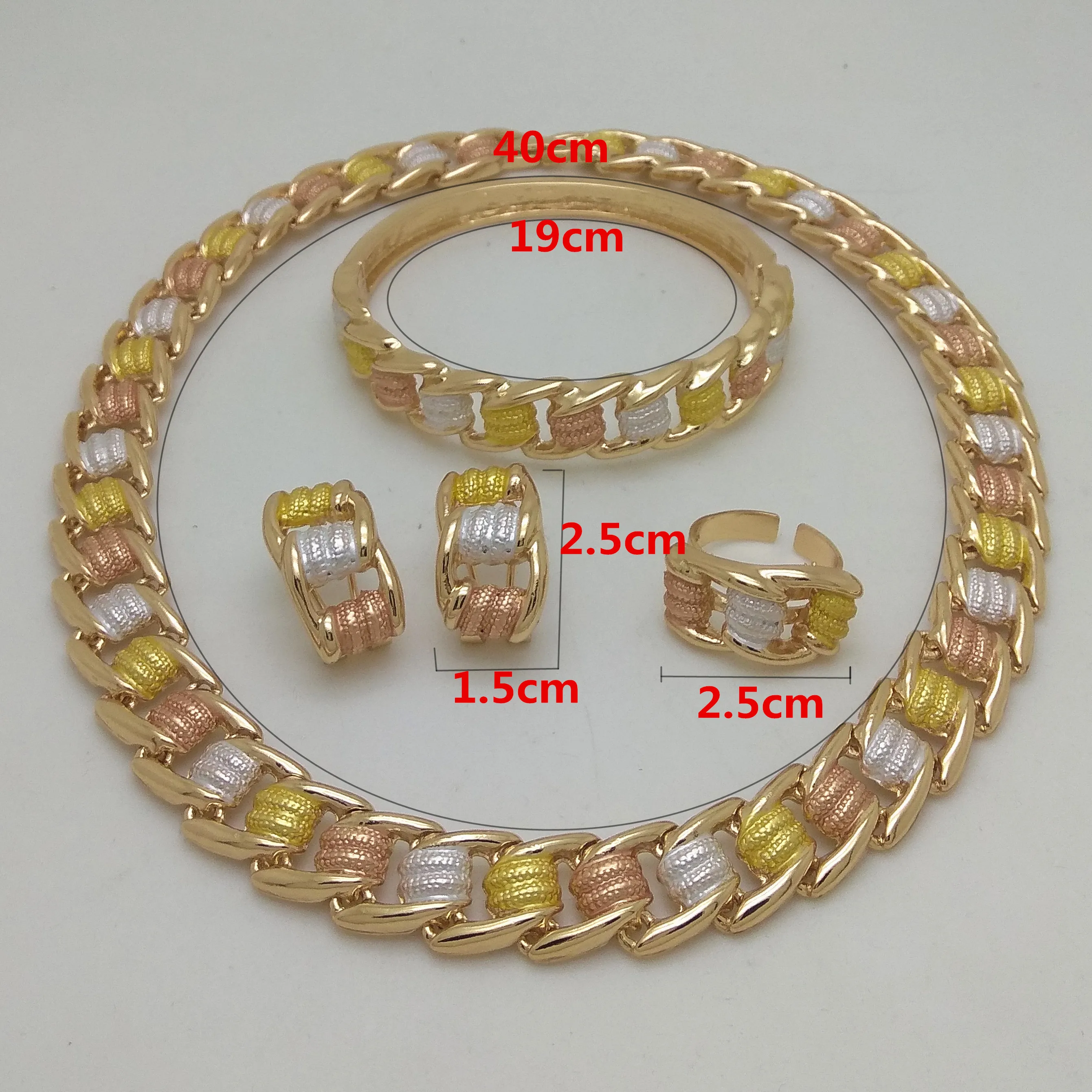 Комплект из колье серёг и кольца с кристаллами | Украшения аксессуары