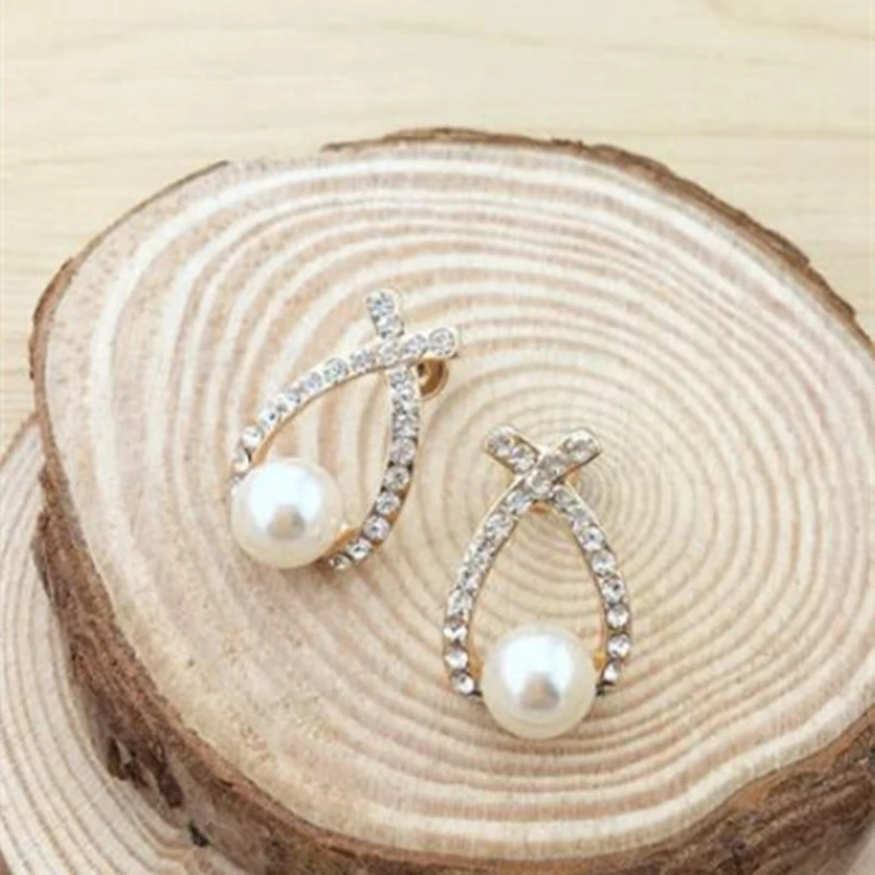 

Women Retro JewelryKorean Pearl Stud Earrings Gift