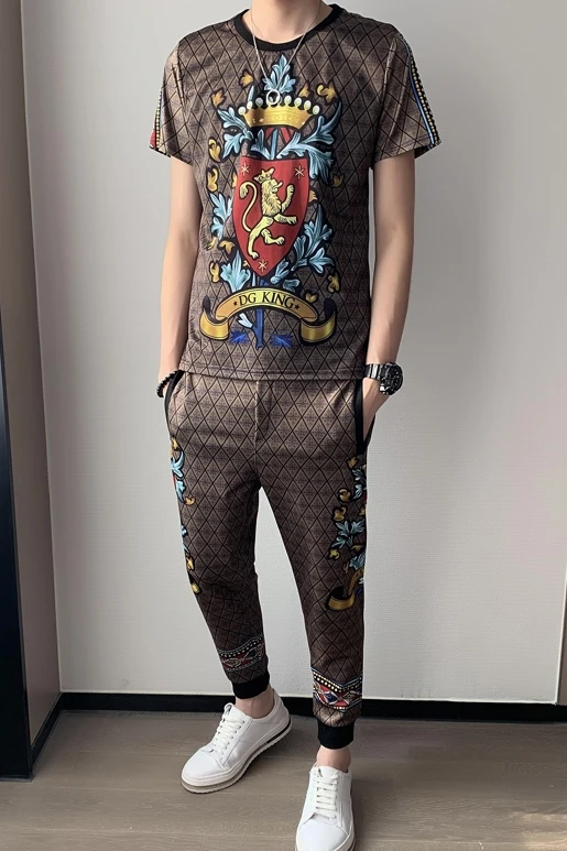 

M-5XL Men Tracksuits Luxury Retro Print Casual Short Sleeve Tshirt Pants 2 Piece Set Men's Streetwear Clothes Jogger Sports Suit