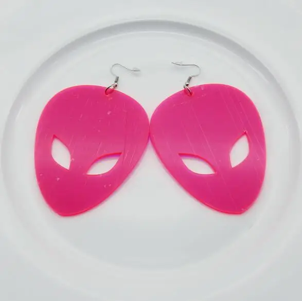 Neon pink Alien Модные креативные акриловые блюдца человек инопланетянин серьги с надрезом преувеличены неоновый цвет большие свободные модные серьги вечерние ювелирные изделия - Окраска металла: Neon pink Alien