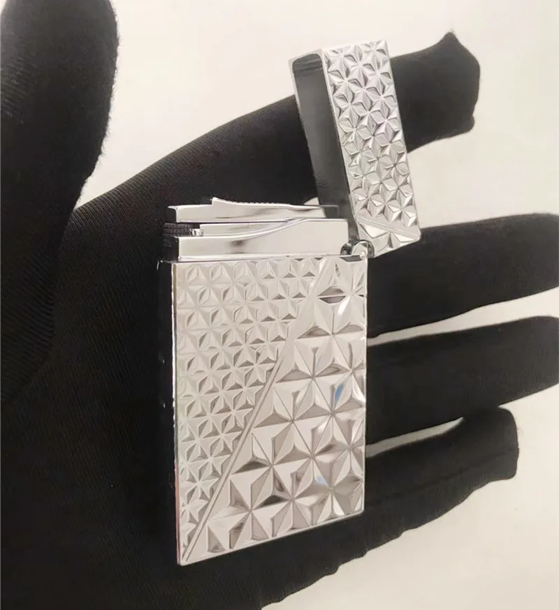 

S.T Memorial D upont lighter Bright Sound! New With the Box and Adapter Serial number TH68