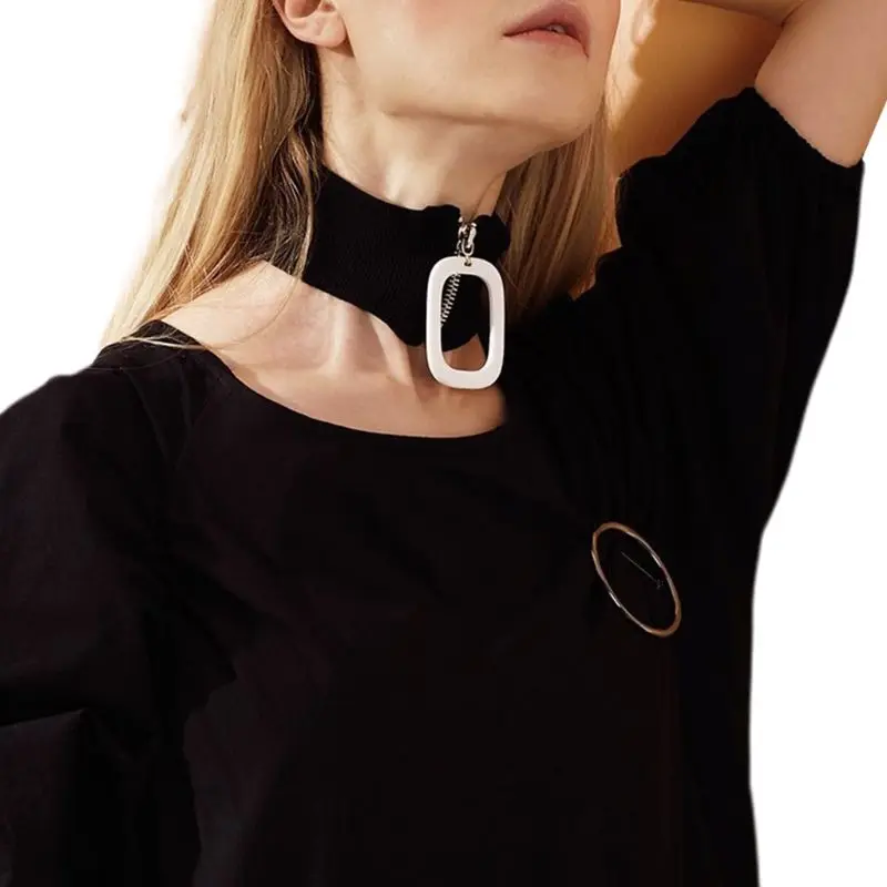 Женский зимний чокер с геометрическим кольцом на молнии ребристый вязаный