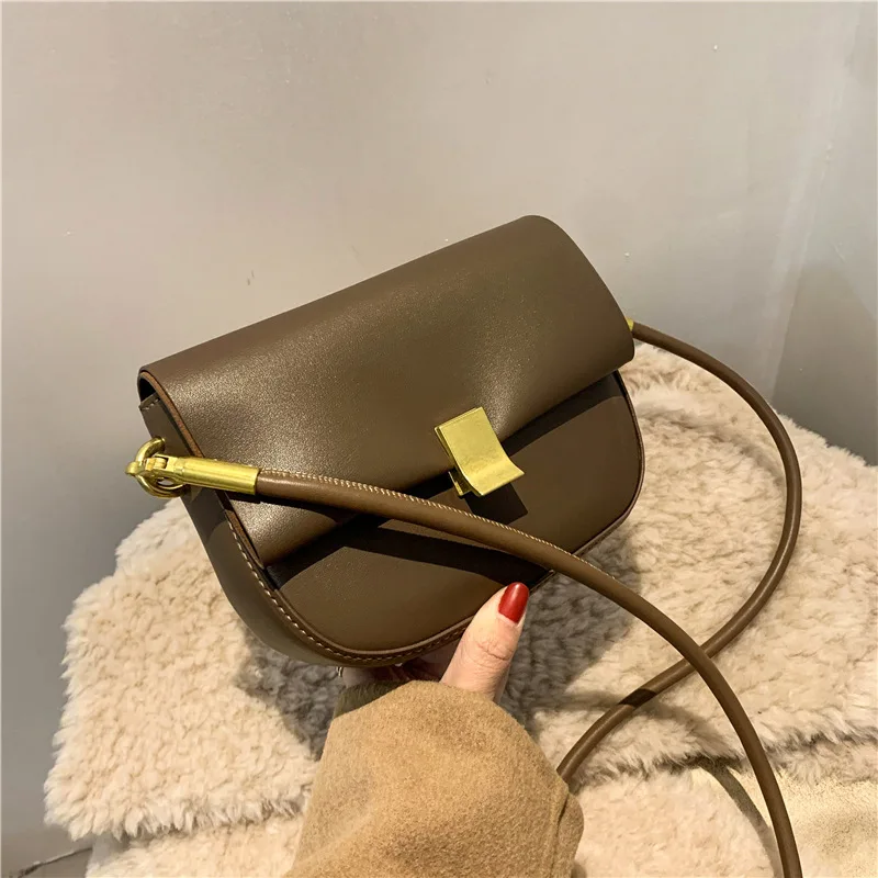 

Bag Women's Bag 2020 New Fashion Trend Joker Retro Saddle Bag Women's Semi-round Soft Leather Shoulder Messenger Bag