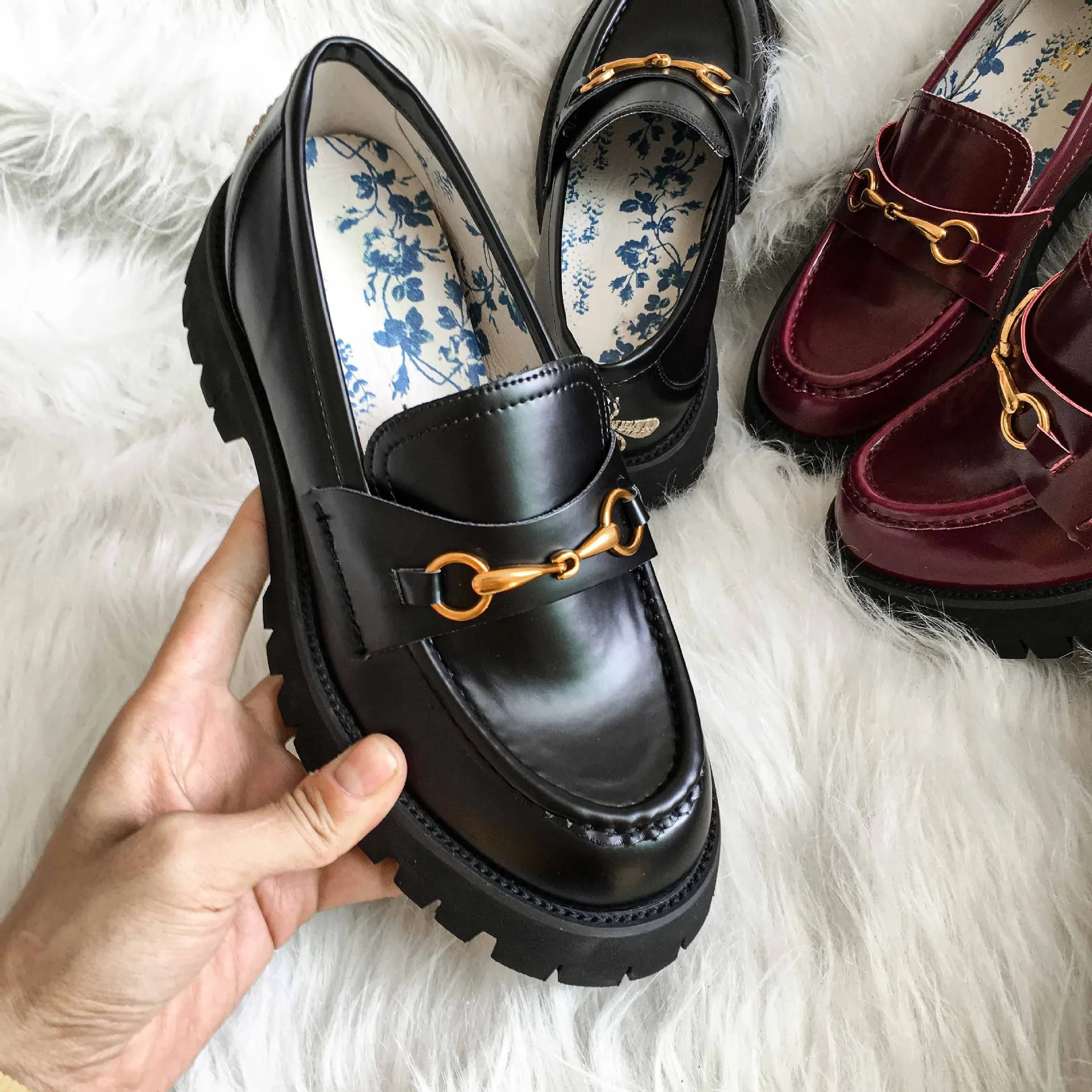 Женские повседневные туфли на плоской платформе кожаные в британском стиле с