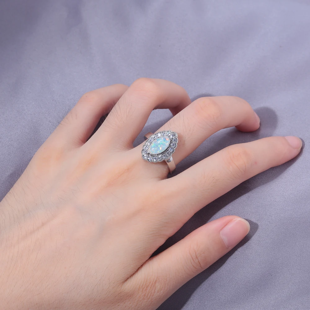 Женское кольцо с фианитом CiNily посеребренное Ювелирное Украшение белым огненным