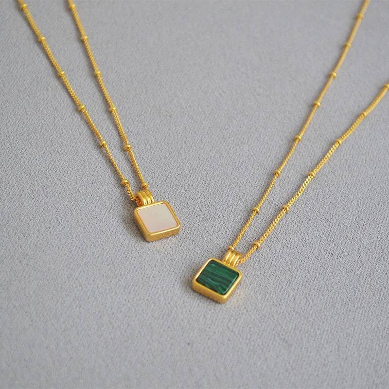 

Fashion Vintage Malachite Shell Mother Shell Square Pendant Necklace Female