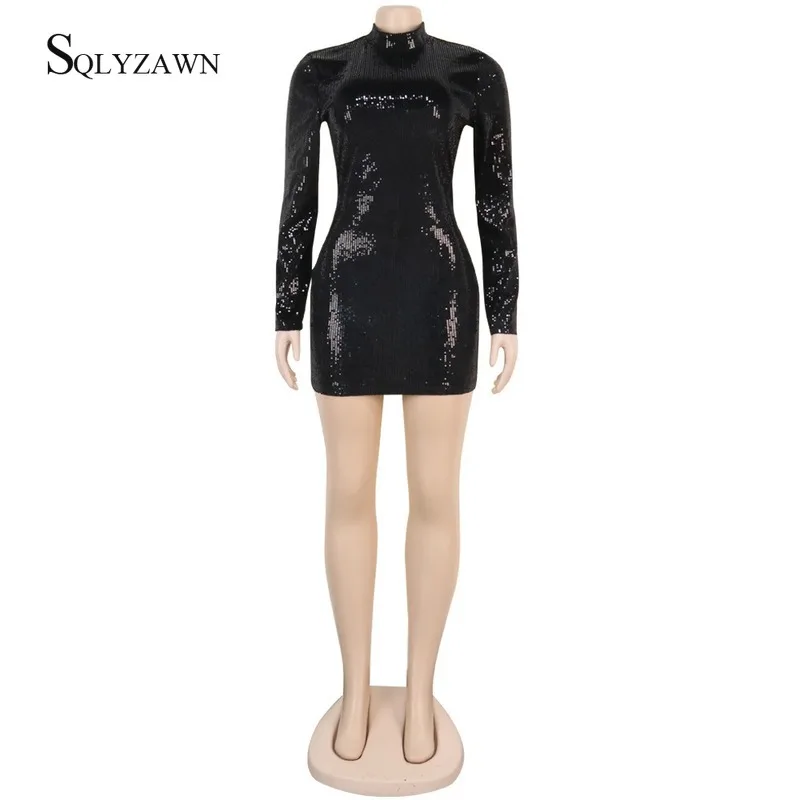Женское мини-платье с длинным рукавом блестками и открытой спиной | Женская