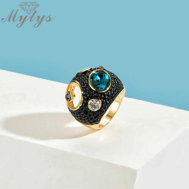 Mytys модное черное коктейльное кольцо для женщин, круглое большое массивное кольцо с синим кристаллом, античное ювелирное изделие, подарок матери R2160