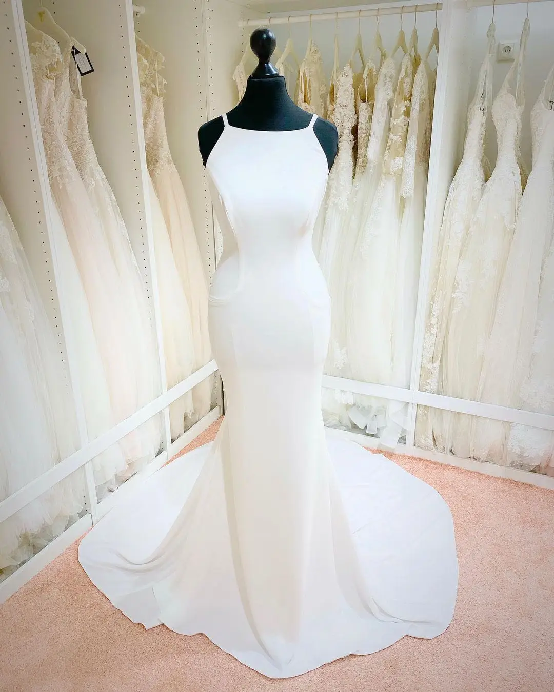 

Простое Элегантное простое свадебное платье Русалка из крепа с открытой спиной и шлейфом без рукавов на пуговицах простое свадебное платье...