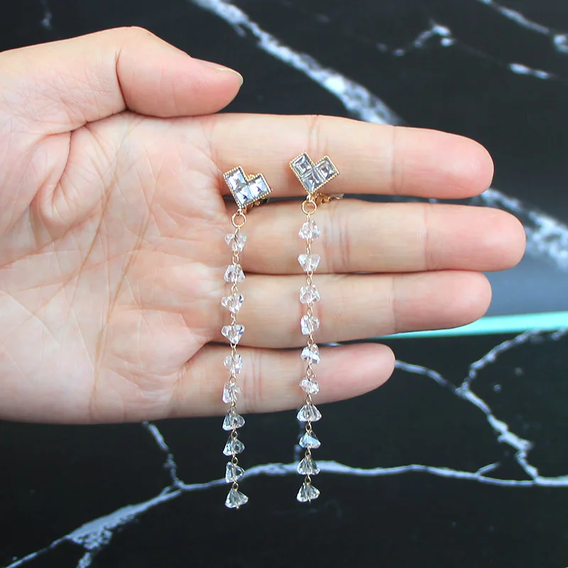 Серьги гвоздики с кристаллами удлиненная прозрачная Подвеска для пирсинга в