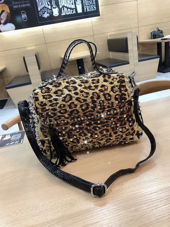 Leopard Новые трендовые сумки, индивидуальные модные ретро леопардовые стразы, сумка на плечо с заклепками, Женская Повседневная сумка, сумка-мессенджер - Цвет: Leopard