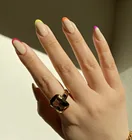 24 шт.коркор. короткие накладные ногти миндальный цвет граффити дизайн искусственные накладные ногти с клеем полное покрытие накладные ногти нажимайте на ногти