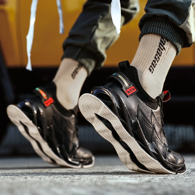 

2020 Hot Summer Men Shoes Breathable Lightweight Running Shoes Fashion Cow Split+Fabric Blade Lace-Up Men Sneakers Made In China
