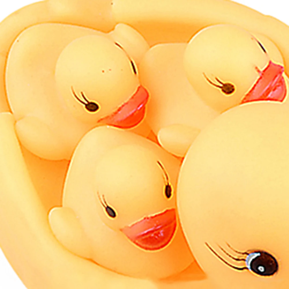 

4Pcs/Set Cute Baby Bath Bathing Rubber Race Duck Toys Squeaky Yellow Ducks