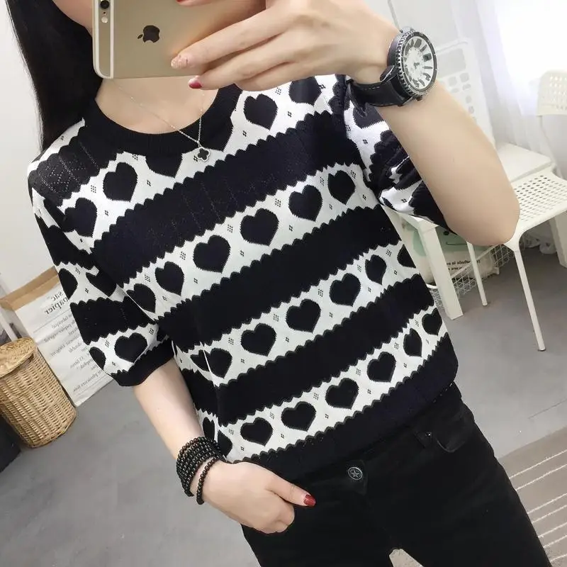 

Hollow out short sleeve T-shirt women's 2021 spring and summer new round neck fashion loose knit bottomed top thin