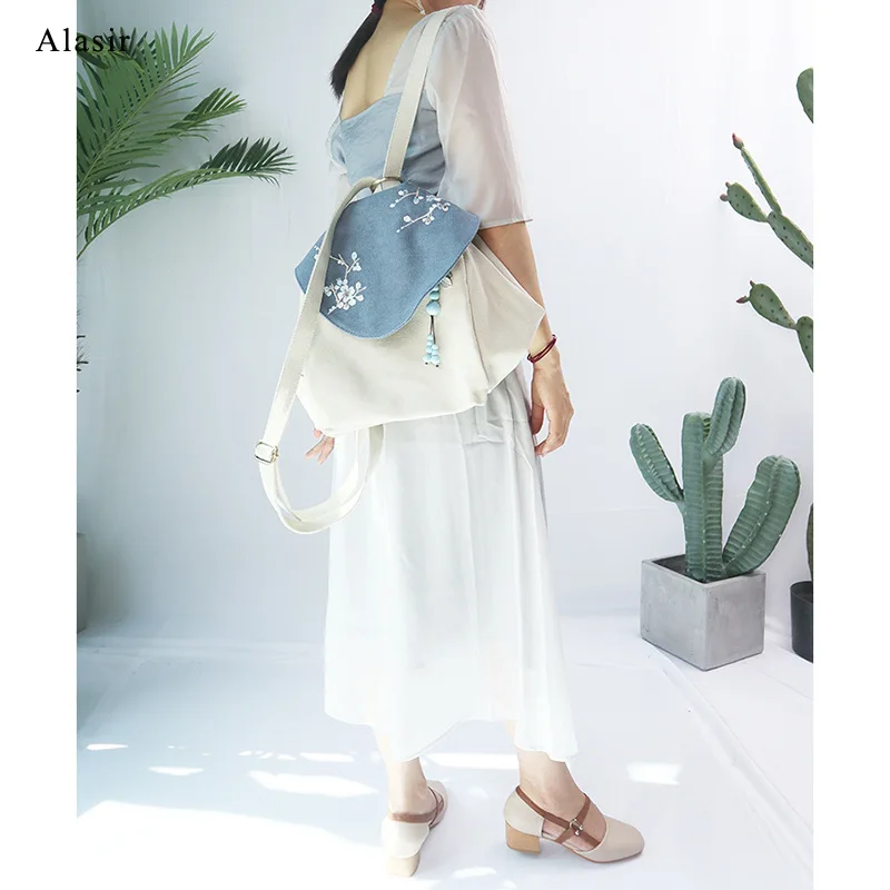 

Alasir Original Hand-painted Travel Bags High-quality Canvas Women Bags Chinese Style Retro Art Lotus Plum Shoulder Backpack