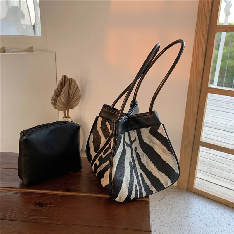

Vintage Zebra Pattern Women Handbags Tote Luxury Contrast Color Female Purse Baguette Shoulder Bag Elegant Ladies Underarm Bags