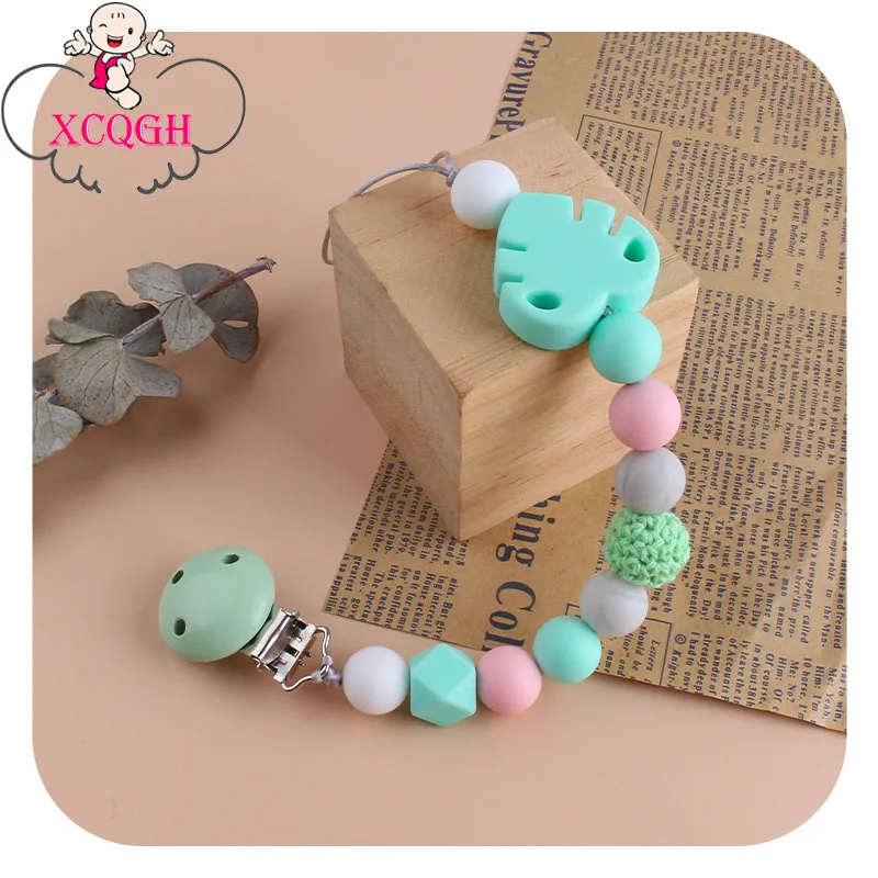 XCQGH Green Leaf Food Grade Silicone Dummy Pacifier Nipple Clips Chain Toddler Pacifier Chain